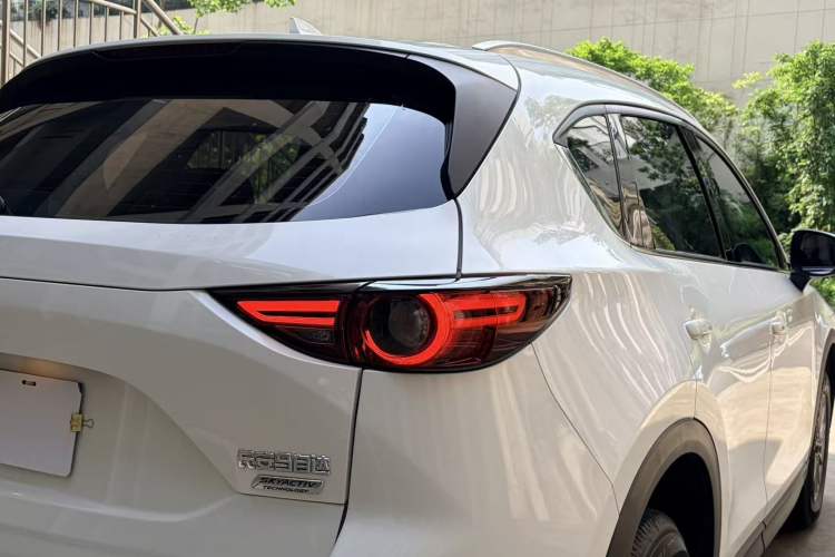 Used Mazda CX-5 2017 2.0L Automatic 2WD Smart Enjoyment Version China V Standard Right Rear Taillight