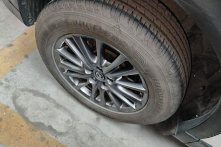 Used Mazda CX-5 2017 2.0L Automatic 2WD Smart Enjoyment Version China V Standard Right Rear Wheel Hub