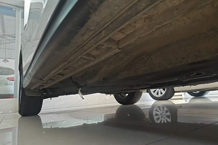 Used Mazda CX-5 2017 2.0L Automatic 2WD ZhiShang Trim China V Standard Right Side Sill