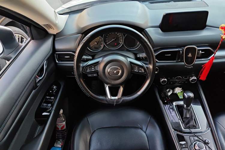 Used Mazda CX-5 2017 2.0L Automatic 2WD ZhiShang Trim China V Standard Steering Wheel