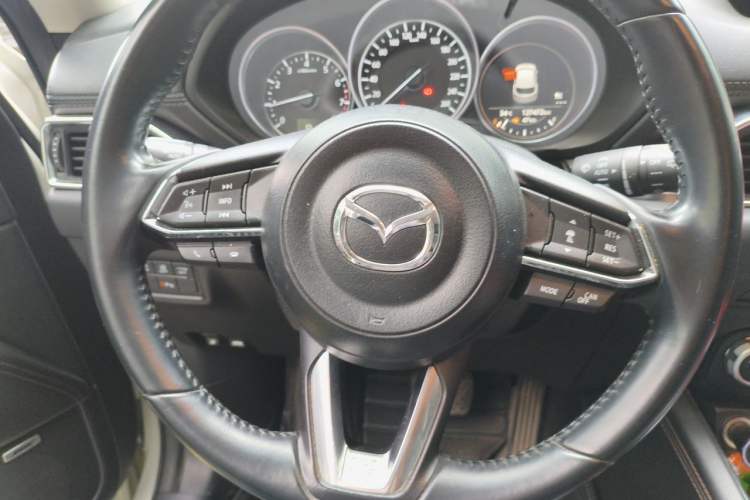 Used Mazda CX-5 2017 2.5L Automatic 4x4 Flagship Version China VI Standard Steering Wheel