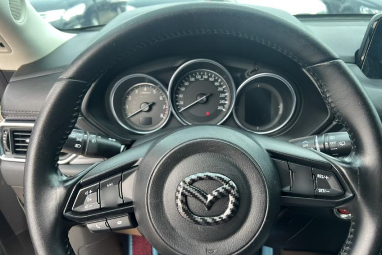 Used Mazda CX-5 2017 2.0L Automatic 2WD ZhiShang Trim China V Standard Steering Wheel