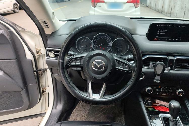Used Mazda CX-5 2017 2.0L Automatic 2WD ZhiShang Trim China VI Standard Steering Wheel