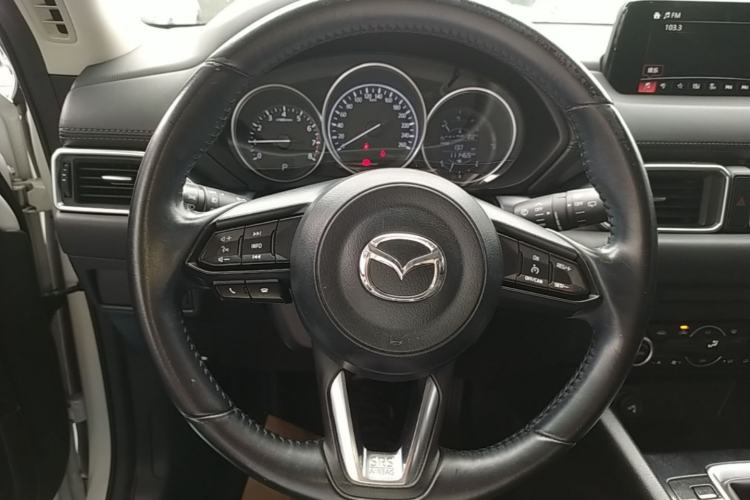 Used Mazda CX-5 2017 2.0L Automatic 2WD ZhiShang Trim China VI Standard Steering Wheel