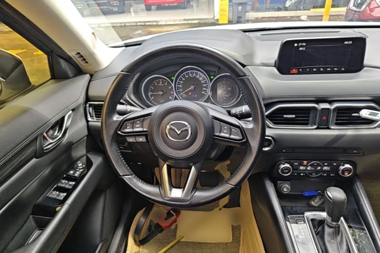 Used Mazda CX-5 2017 2.0L Automatic 2WD Smart Enjoyment Version China V Standard Steering Wheel