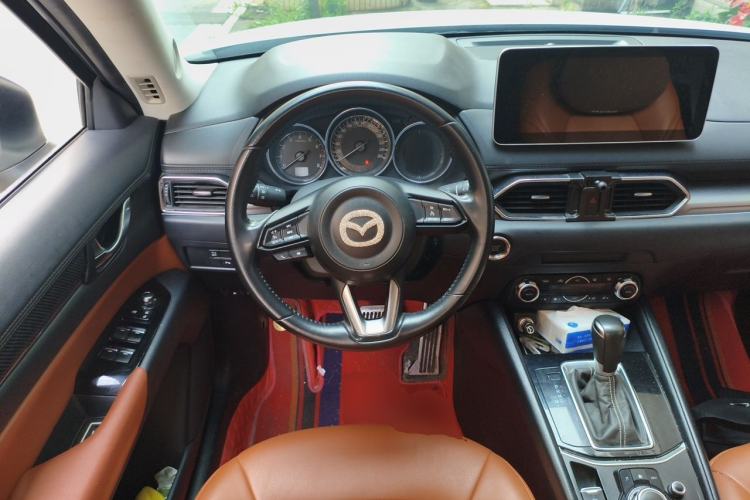 Used Mazda CX-5 2017 2.0L Automatic 2WD ZhiShang Trim China VI Standard Steering Wheel