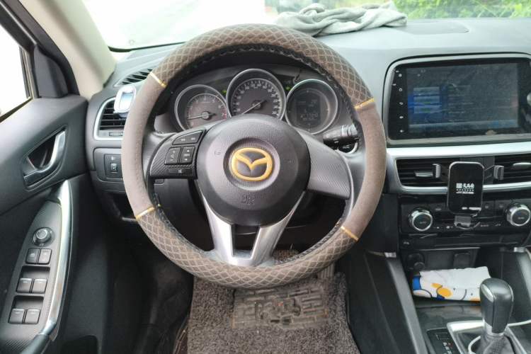 Used Mazda CX-5 2017 2.0L Automatic 2WD ZhiShang Trim China VI Standard Steering Wheel