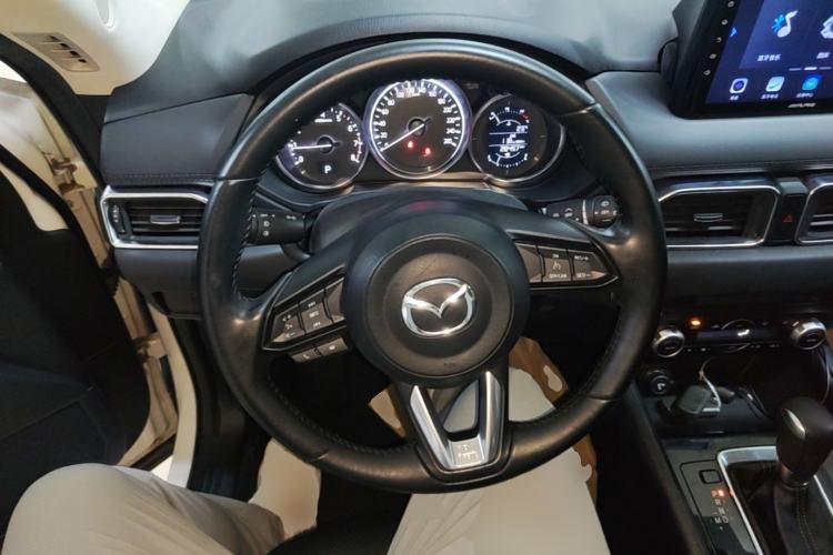 Used Mazda CX-5 2017 2.0L Automatic 2WD ZhiShang Trim China V Standard Steering Wheel