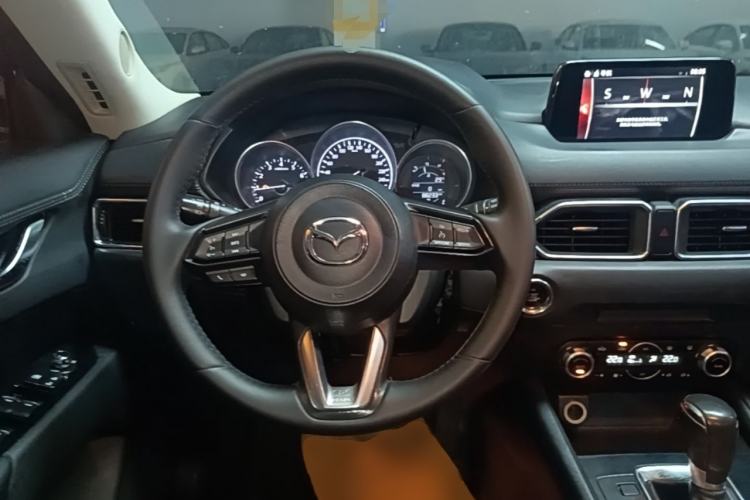 Used Mazda CX-5 2017 2.0L Automatic 2WD ZhiShang Trim China V Standard Steering Wheel