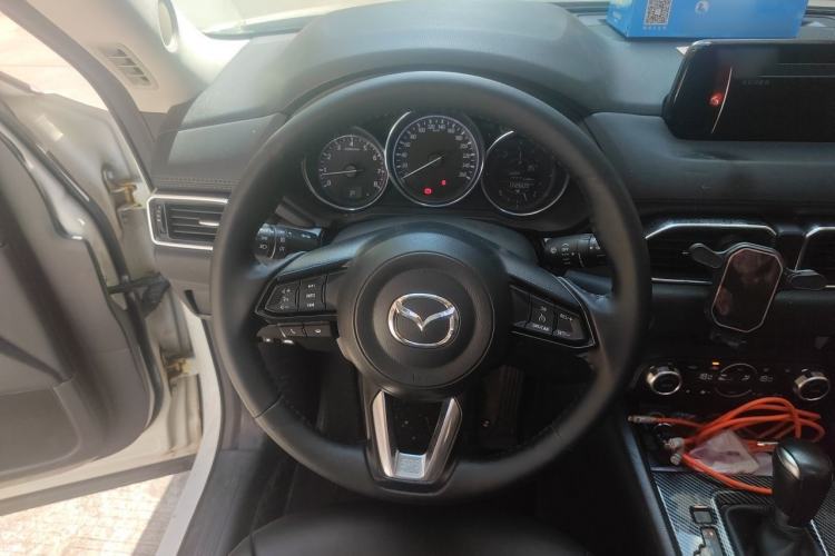 Used Mazda CX-5 2017 2.0L Automatic 2WD ZhiShang Trim China V Standard Steering Wheel