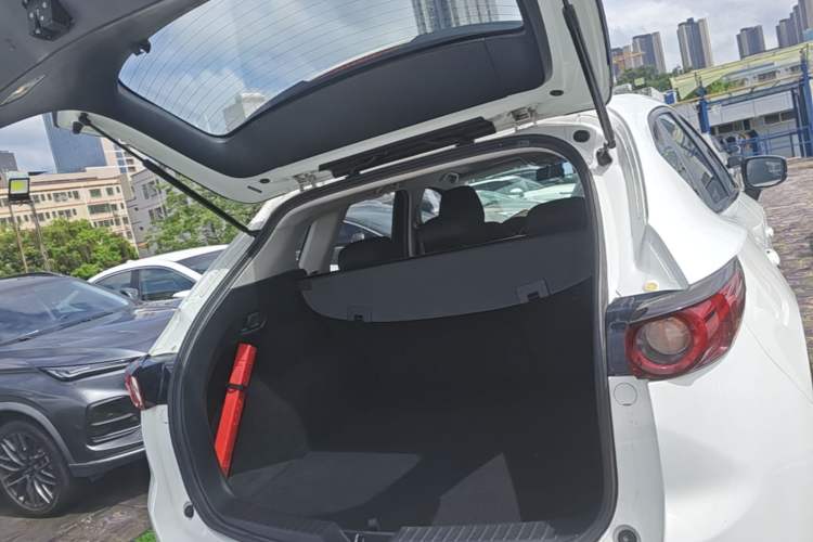 Used Mazda CX-5 2017 2.0L Automatic 2WD ZhiShang Trim China V Standard Trunk