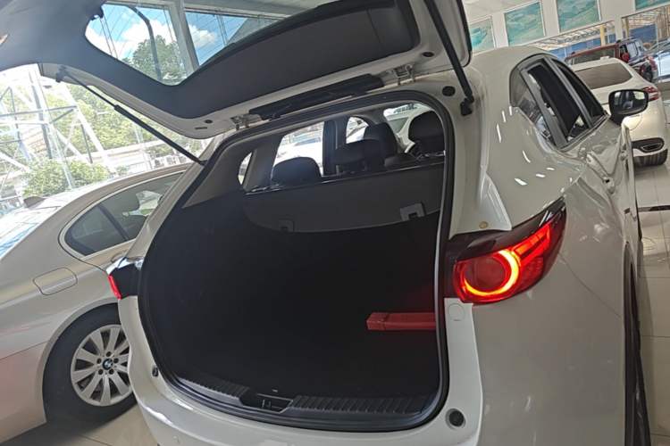 Used Mazda CX-5 2017 2.0L Automatic 2WD ZhiShang Trim China V Standard Trunk