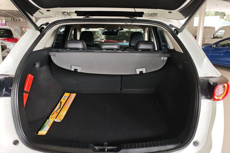 Used Mazda CX-5 2017 2.5L Automatic 4x4 ZhiZun Version China V Standard Trunk