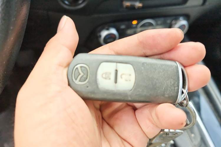 Used Mazda CX-5 2017 2.0L Automatic 2WD Comfort Version China V Standard Vehicle Key