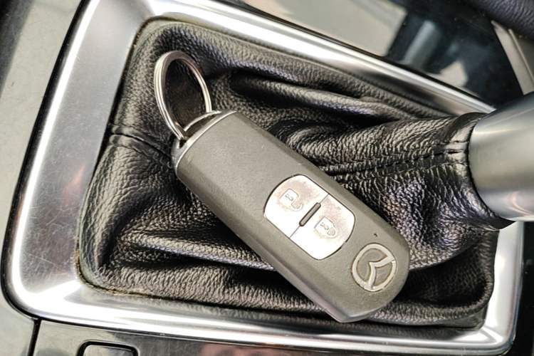 Used Mazda CX-5 2017 2.0L Automatic 2WD Comfort Version China V Standard Vehicle Key
