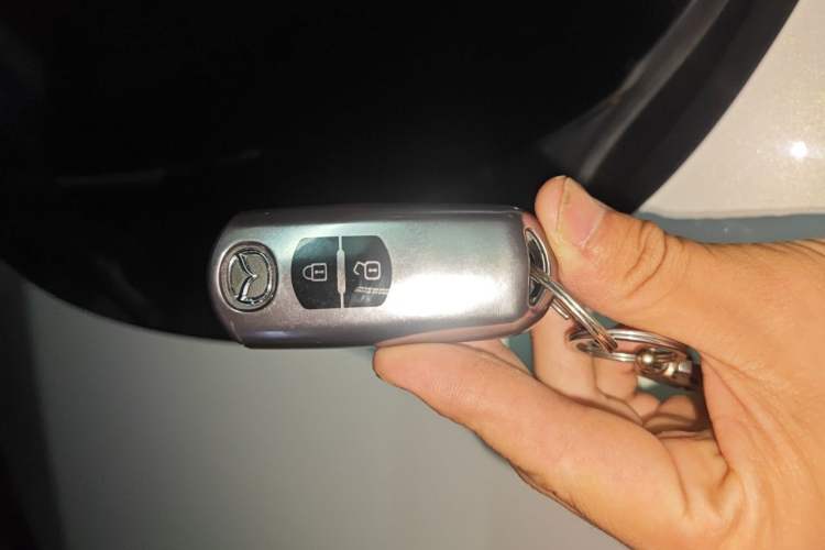 Used Mazda CX-5 2017 2.0L Automatic 2WD ZhiShang Trim China V Standard Vehicle Key