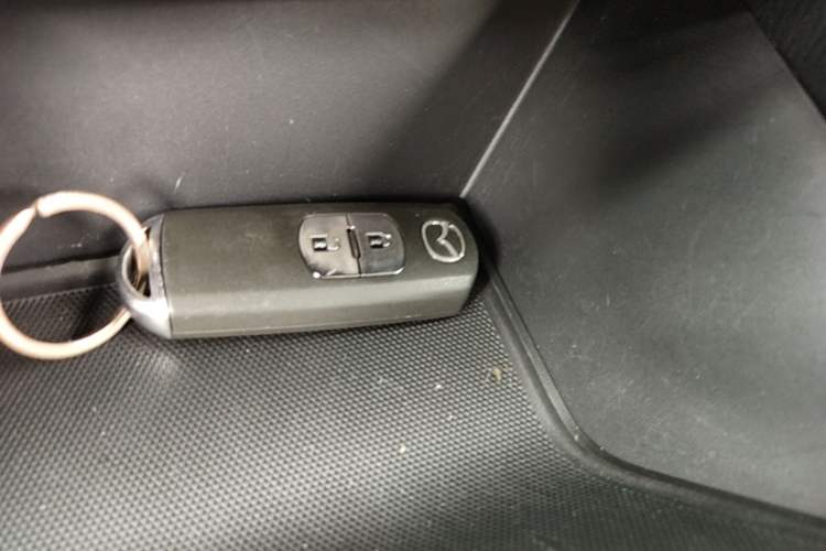 Used Mazda CX-5 2017 2.0L Automatic 2WD ZhiShang Trim China V Standard Vehicle Key