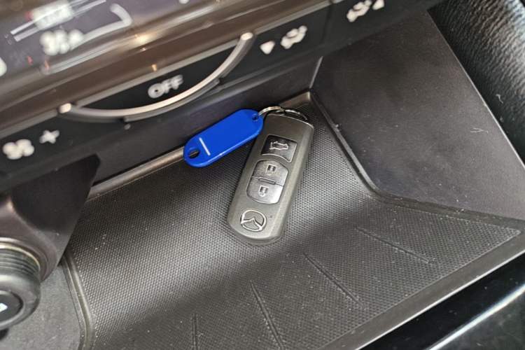 Used Mazda CX-5 2017 2.0L Automatic 2WD Smart Enjoyment Version China V Standard Vehicle Key