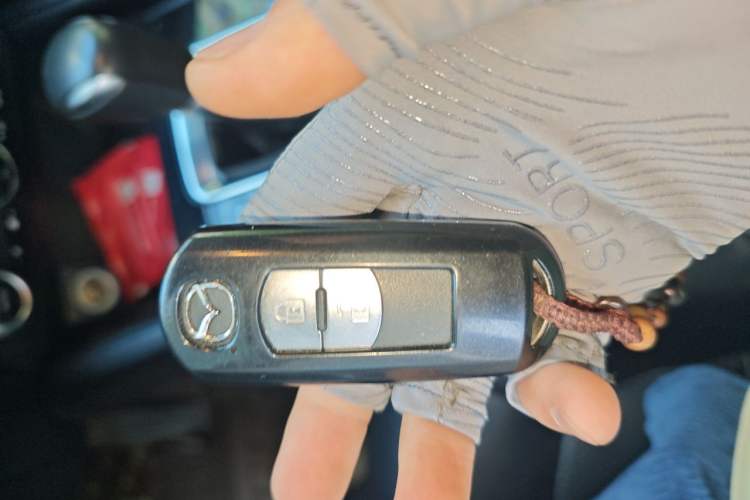 Used Mazda CX-5 2017 2.0L Automatic 2WD ZhiShang Trim China V Standard Vehicle Key