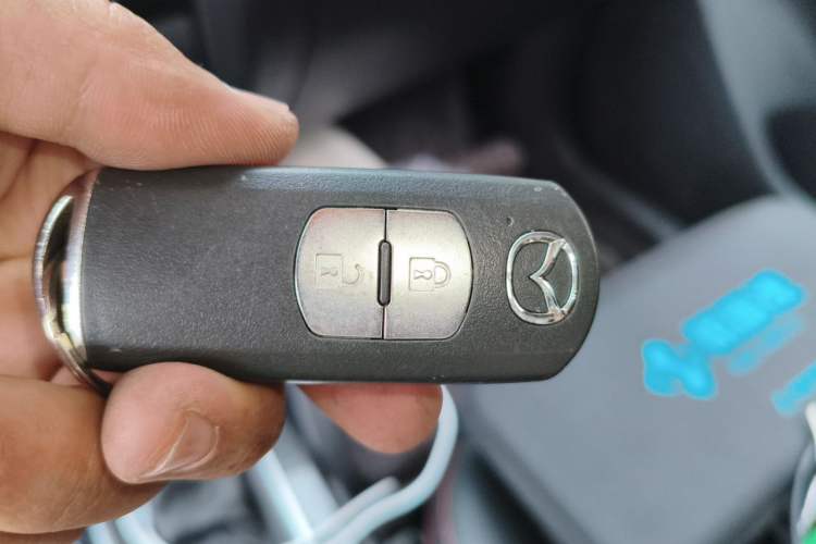 Used Mazda CX-5 2017 2.0L Automatic 2WD ZhiShang Trim China VI Standard Vehicle Key