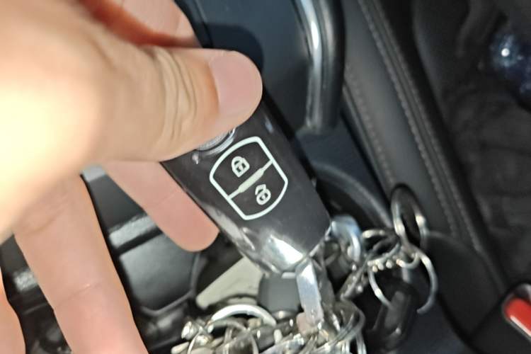 Used Mazda CX-5 2017 2.5L Automatic 4x4 Flagship Version China V Standard Vehicle Key