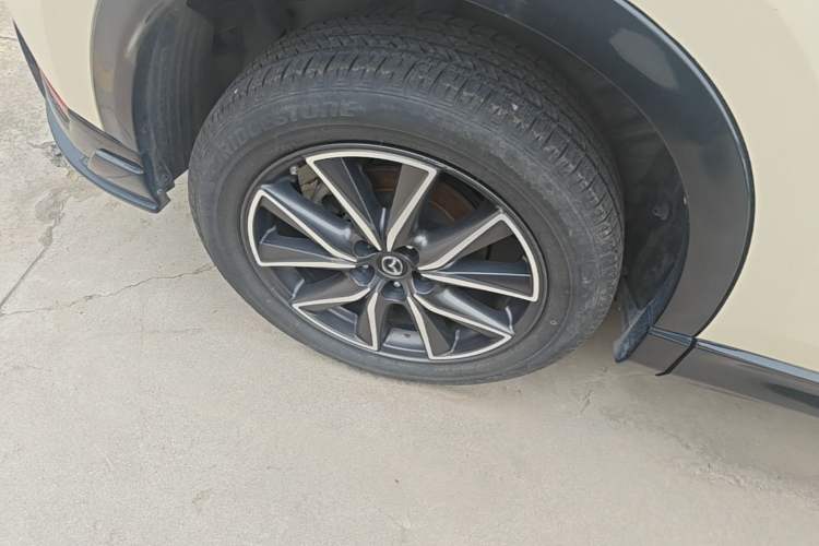 Used Mazda CX-5 2017 2.5L Automatic 4x4 Flagship Version China VI Standard Right Rear Wheel Hub