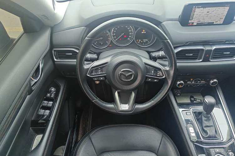 Used Mazda CX-5 2017 2.5L Automatic 4x4 Flagship Version China VI Standard Steering Wheel
