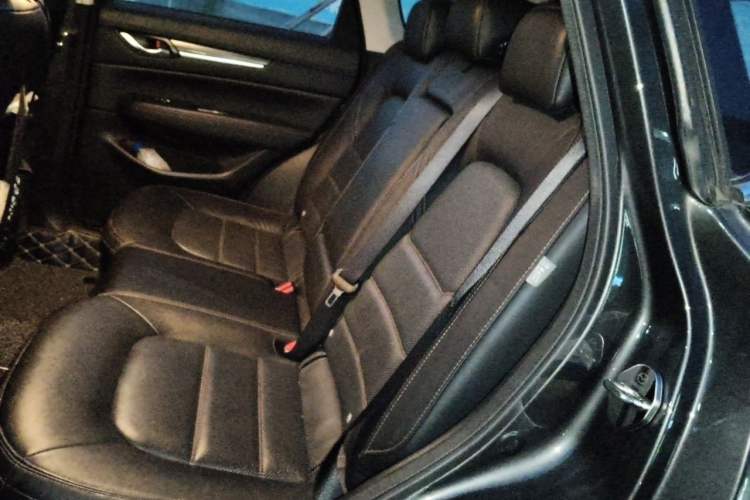 Used Mazda CX-5 2018 2.5L Automatic 4x4 i-ELOOP ZhiZun Version China VI Standard Left Rear Seat