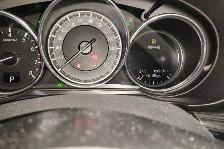 Used Mazda CX-5 2018 2.5L Automatic 4x4 i-ELOOP ZhiZun Version China VI Standard Odometer Close Up