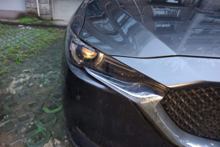 Used Mazda CX-5 2018 2.5L Automatic 4x4 i-ELOOP ZhiZun Version China VI Standard Right Front Headlight