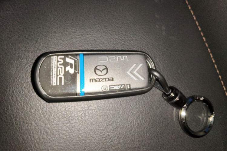 Used Mazda CX-5 2018 2.5L Automatic 4x4 i-ELOOP ZhiZun Version China VI Standard Vehicle Key