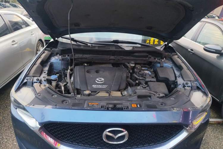Used Mazda CX-5 2019 Cloud-Controlled Version 2.5L Automatic Two-Wheel Drive Luxury Trim China VI Standard Engine Bay