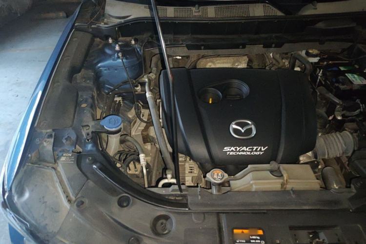 Used Mazda CX-5 2019 CloudControl Version 2.0L Automatic 2WD Smart Style China VI Standard Engine Bay Right