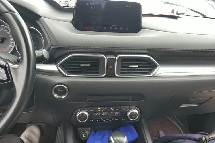 Used Mazda CX-5 2019 CloudControl Version 2.0L Automatic 2WD Smart Style China VI Standard Audio And AC Panel