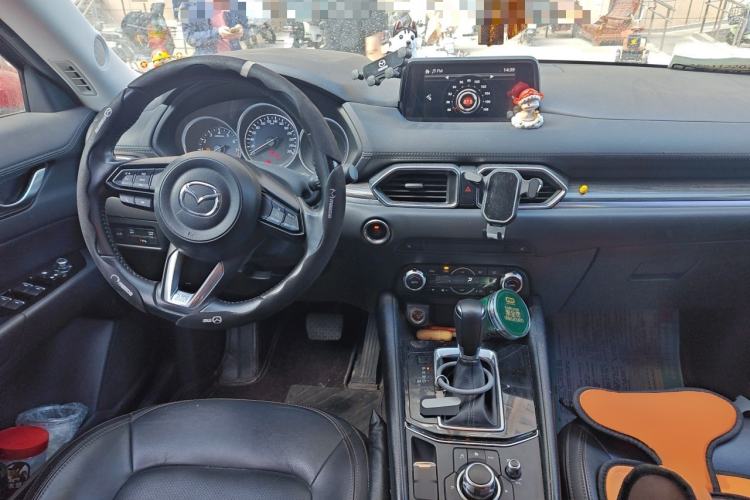 Used Mazda CX-5 2019 Cloud-Controlled Version 2.0L Automatic 2WD Smart Enjoyment Model China VI Standard Center Console