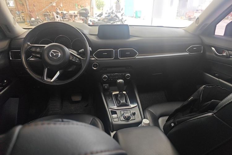 Used Mazda CX-5 2019 Cloud-Controlled Version 2.0L Automatic 2WD Smart Enjoyment Model China VI Standard Center Console