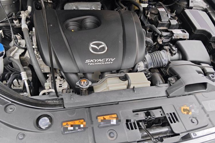 Used Mazda CX-5 2019 Cloud-Controlled Version 2.5L Automatic 4x4 Flagship Model China VI Standard Engine Bay