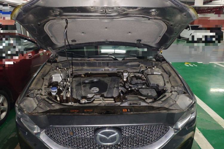 Used Mazda CX-5 2019 Cloud-Controlled Version 2.5L Automatic 4x4 Flagship Model China VI Standard Engine Bay
