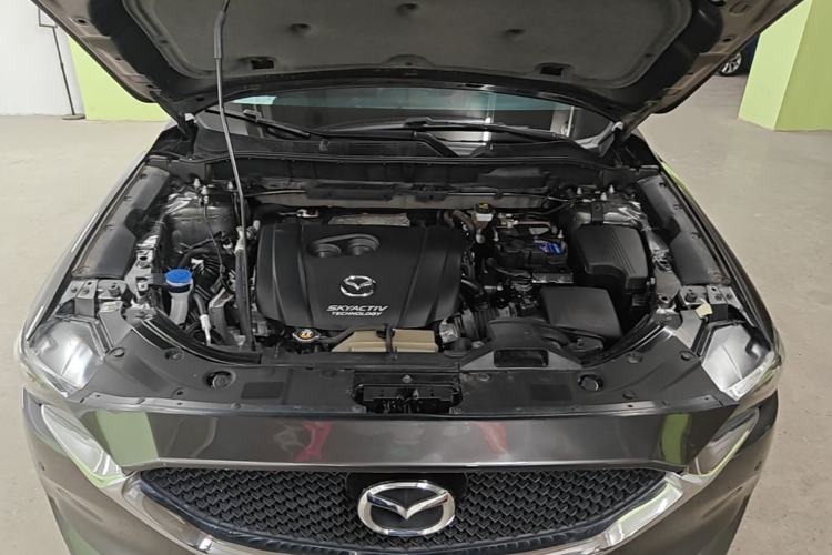 Used Mazda CX-5 2019 Cloud-Controlled Version 2.0L Automatic 2WD Smart Enjoyment Model China VI Standard Engine Bay