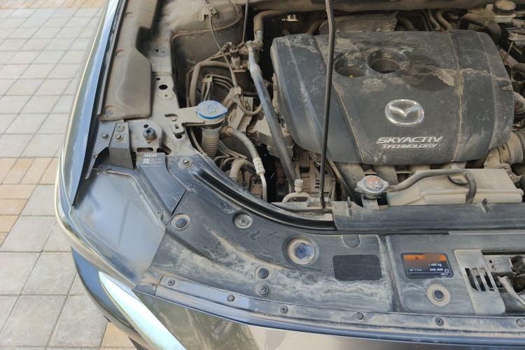 Used Mazda CX-5 2019 CloudControl Version 2.0L Automatic 2WD Smart Style China VI Standard Engine Bay Right