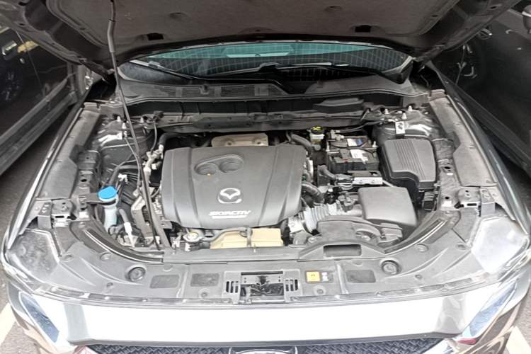 Used Mazda CX-5 2019 Cloud-Controlled Version 2.0L Automatic 2WD Smart Enjoyment Model China VI Standard Engine Bay