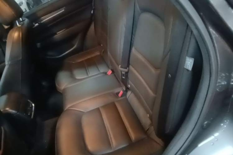 Used Mazda CX-5 2019 Cloud-Controlled Version 2.5L Automatic 4x4 Flagship Model China VI Standard Left Rear Seat