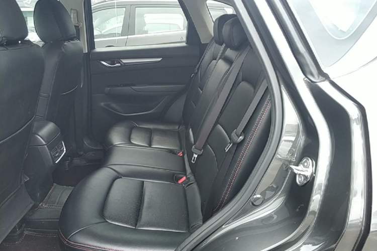 Used Mazda CX-5 2019 CloudControl Version 2.0L Automatic 2WD Smart Style China VI Standard Left Rear Seat