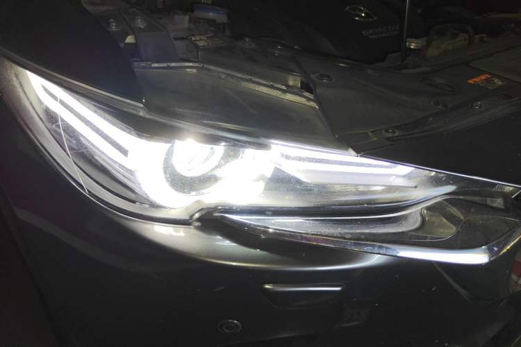 Used Mazda CX-5 2019 Cloud-Controlled Version 2.5L Automatic 4x4 Flagship Model China VI Standard Right Front Headlight