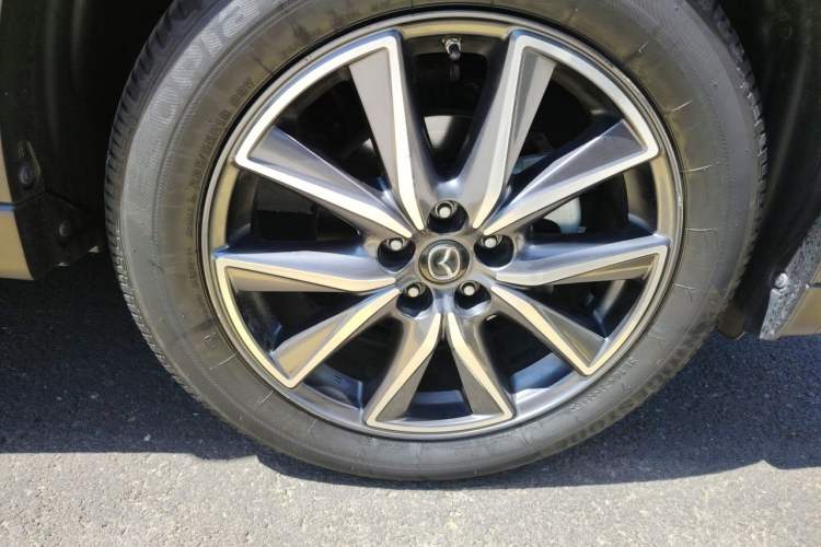 Used Mazda CX-5 2019 Cloud-Controlled Version 2.5L Automatic 4x4 Flagship Model China VI Standard Right Front Wheel Hub