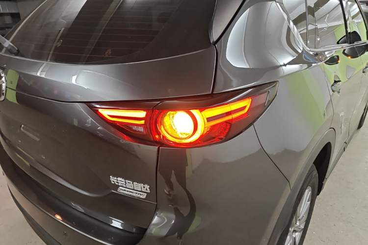 Used Mazda CX-5 2019 Cloud-Controlled Version 2.0L Automatic 2WD Smart Enjoyment Model China VI Standard Right Rear Taillight