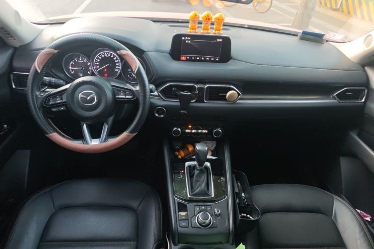 Used Mazda CX-5 2019 Cloud-Controlled Version 2.0L Automatic 2WD Smart Enjoyment Model China VI Standard Center Console