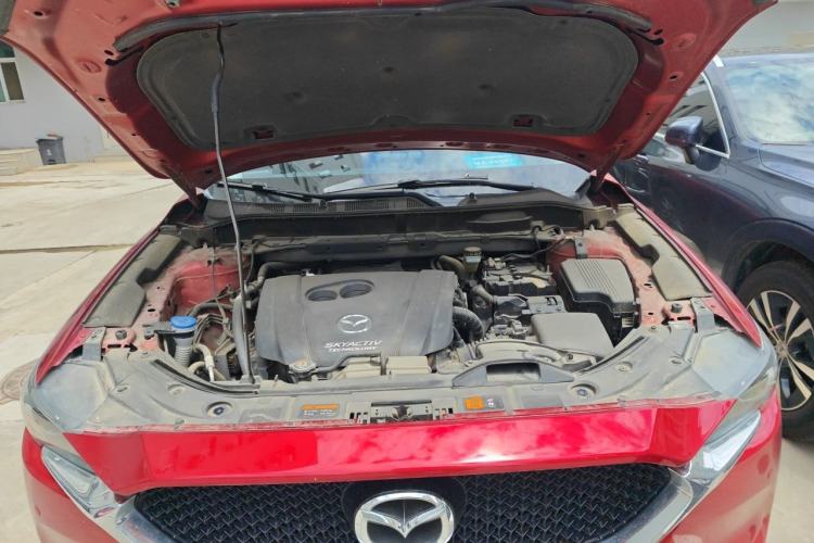 Used Mazda CX-5 2019 Cloud-Controlled Version 2.0L Automatic 2WD Smart Enjoyment Model China VI Standard Engine Bay