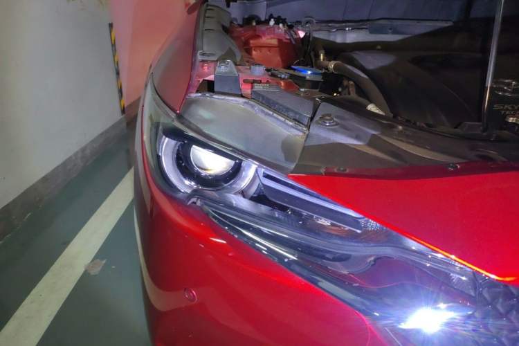 Used Mazda CX-5 2019 CloudControl Version 2.0L Automatic 2WD Smart Style China VI Standard Right Front Headlight