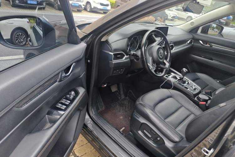 Used Mazda CX-5 2019 Cloud-Controlled Version 2.5L Automatic 4x4 ZhiZun Model China V Standard Driver Seat